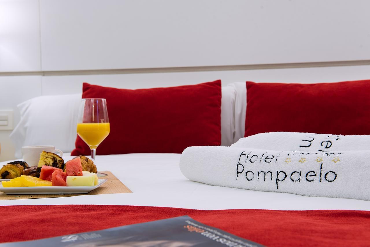 Hotel Pompaelo Plaza Del Ayuntamiento & Spa Pampeluna Zewnętrze zdjęcie